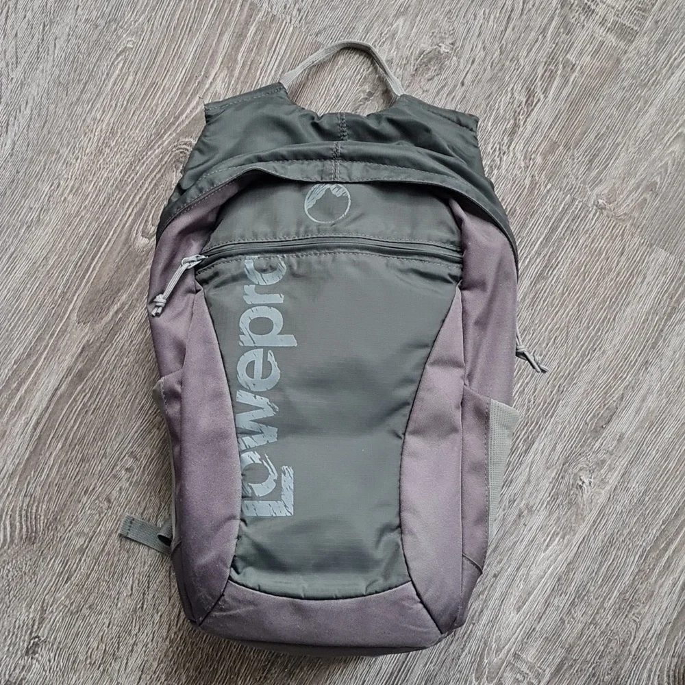 Lowepro Photo Hatchback 16L AW Backpack (Slate Gray)